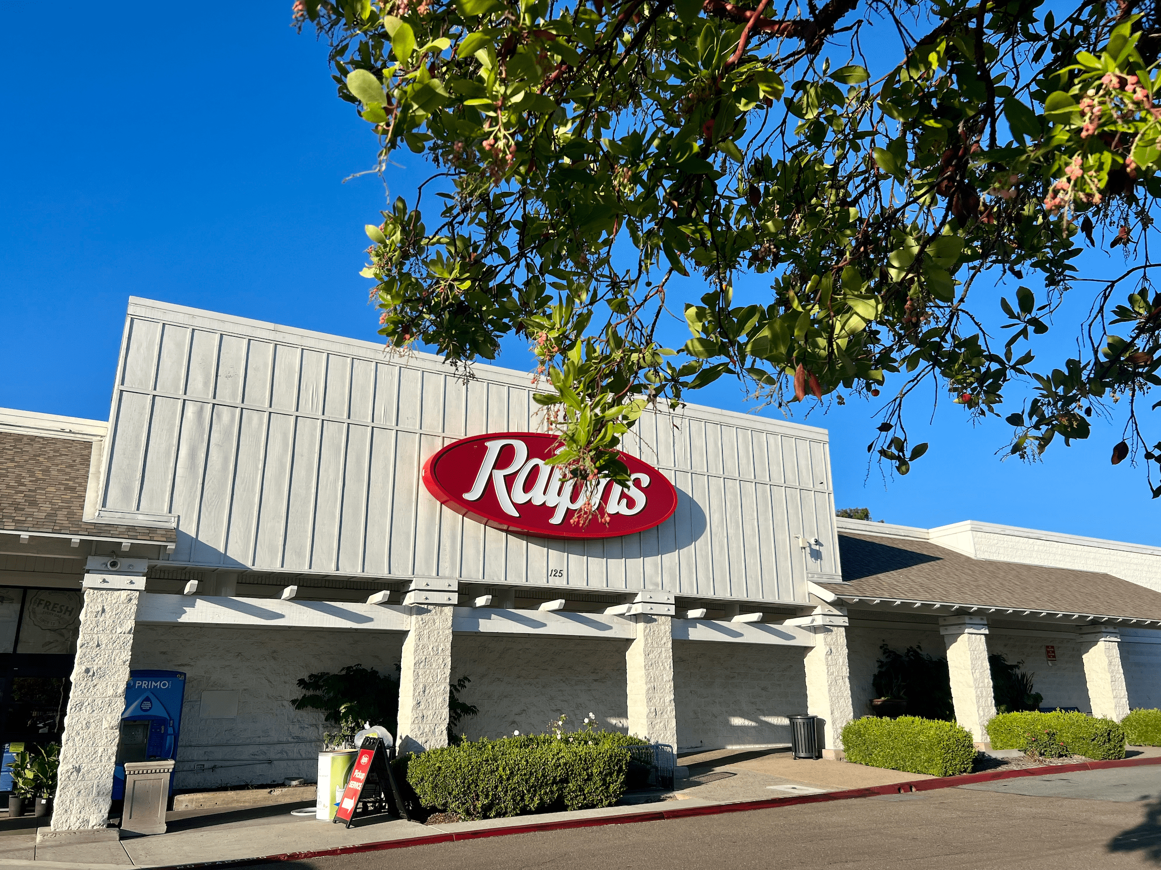 The Best Non-Alcoholic Drinks at Ralph’s Market [Fall 2023]